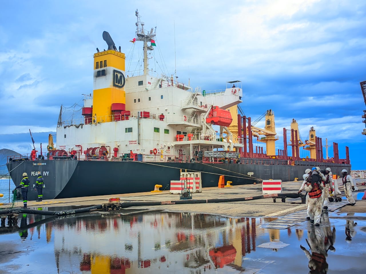 M/V PEARL IVY