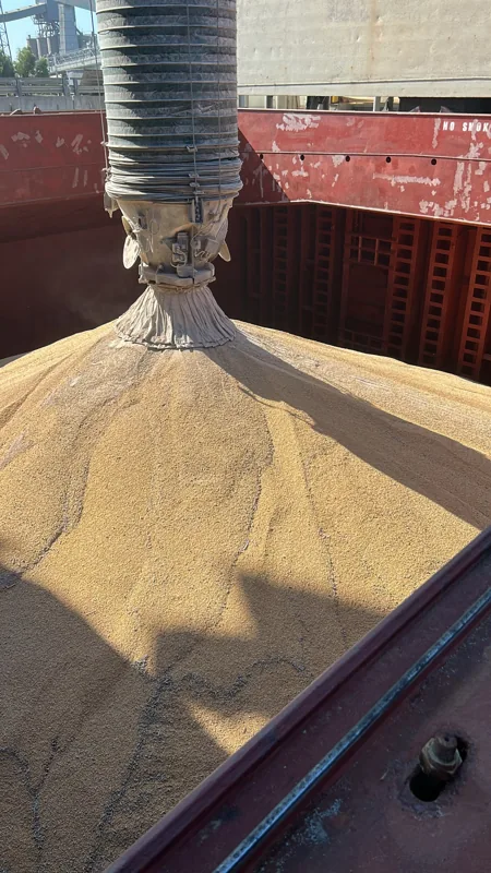 M/V ADVENTURE — Carregamento de cereais em NOLA, EUA